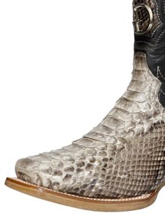 DESCRIPTION:


 Men's Python Exotic Cowboy Boots 'El General'

 ID: 45090

 Type: Cowboy Boots

 Style: Exotic

 Brand: The General

 Material: Original Python

 USA bullfight: 6 - 11

 Last: Rodeo

 Sole: Leather

 Tip: Square

 Made in Mexico Cowboy Boots For Men, Cowboy Boots Style, Kids Blazers, Last Rodeo, Rodeo Boots, Father Son Shirts, Face Mask Men, Python Skin, Boots Style