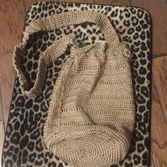 Tan./ Khaki Brown. Drawstring Closure. Nwot. 18” Shoulder Drop. . 14” Long. 10” Width When Fully Expanded Cheap Large Capacity Brown Crochet Bag, Crossbody Bags, Burlap Bag, Reusable Tote Bags, Bag Lady, Tote Bag, Women Shopping, Color