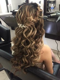 Hair Dos For Wedding, Formal Hairstyle, Girls School Hairstyles, Pageant Hair, Shaved Side Hairstyles, Quinceanera Hairstyles, Elegant Wedding Hair, Quince Hairstyles, Hair Color Pastel