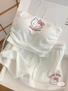 Kitty Cartoon, Women Vest, Cute Sleepwear, Cute Pajama Sets, Hello Kitty Accessories, Clothes Girl