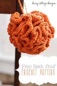 a crochet ball hanging from a cross with text overlay that says free bath pour crochet pattern