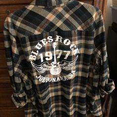 Men’s Flannel Shirt. Never Worn. See Pic For Detail On The Back. Very Good Quality Shirt. Xl Casual Flannel Shirt With Graphic Print, Mens Flannel Shirt, Mens Flannel, Men's Style, Casual Shirts For Men, Flannel Shirt, Shirt Color, Casual Button Down Shirts, Good Quality