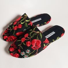 New Charles David Slide Sandals Black With Red Floral Embroidery. Sizes 7 And Size: 8 Embroidered Flat Heel Flats For Summer, Embroidered Flats With Flat Heel For Summer, Embroidered Summer Flats, Designer Black Flats For Spring, Designer Flats For Spring, Designer Flats For Spring Parties, Summer Floral Embroidery Closed Toe Flats, Summer Slip-on Flats With Floral Embroidery, Designer Slip-on Flats For Spring