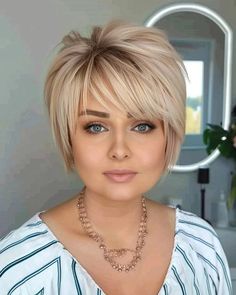 Short Hair Cuts For Women Round Face, Pixie Bobs, Hair Tricks, Short Choppy Haircuts, Hair Cuts For Women, Short Sassy Haircuts, Long Pixie Hairstyles, Sassy Haircuts, Choppy Haircuts