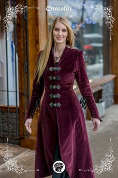 Winter Renaissance Frock Coat made by our team at Dracolite. Imagined and created by our designer Véronique Lortie. Details : * 100% original and unique design * Handmade by our professional seamstress team * High quality fabric and materials * Custom buttons handcrafted by Dracolite * Made in Canada Sizes : * See our chart in item pictures Colors: * See our chart in item pictures * Slight variations in color are possible Ideal for * Renaissance costume * LARP steampunk character * Cosplay costu Steampunk Coat, Victorian Costume, Frock Coat, Medieval Costume, Winter Vest, Medieval Clothing, Medieval Dress, Custom Buttons, Labyrinth