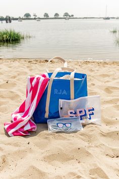 𝗗𝗘𝗧𝗔𝗜𝗟𝗦 This versatile, water-resistant bag is designed to keep your SPF, sunscreen, swimsuit, or any other essentials secure and dry. Perfect for organizing your beach or poolside must-haves, it fits seamlessly into your personalized beach bag, travel bag, or serves as a standalone boat bag. Whether you're headed to the pool, beach, lake, or packing for a vacation, this customized zipper bag will help you stay prepared. It's ideal for holding meds, snacks, sunscreen, and other small trav