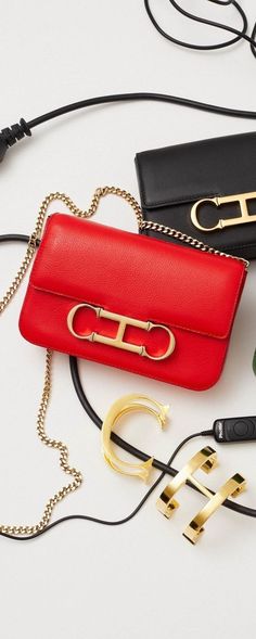 Carolina Herrera Handbags, Carolina Herrera Bags, Bag Obsession, Carolina Herrera, Black And Gold, Bags Designer, Handbags