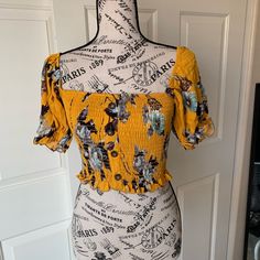 Brand New. Tags Still Attached. Fitted Yellow Printed Tops, Chic Printed Yellow Tops, Chic Yellow Printed Top, Mustard Floral Print Summer Top, Printed Yellow Tops For Brunch, Yellow Printed Top For Brunch, Casual Mustard Tops With Floral Print, Casual Mustard Top With Floral Print, Casual Mustard Floral Print Tops