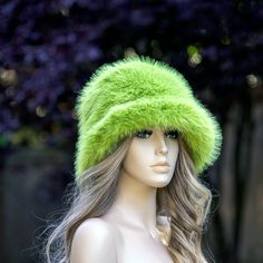 Green handmade faux fur bucket hat, fake fur hat, fuzzy hat, fluffy hat, festival hat Made of fluffy and soft vegan fur. The head circumference is 58cm, which fits most of people. Trendy Faux Fur Winter Hat, Trendy Winter Faux Fur Hat, Winter Hat With Feather Trim, Faux Fur Hats With Short Brim, Faux Fur Hat With Short Brim, Short Brim Faux Fur Hats, Faux Fur Trimmed Hat With Short Brim, Wide Brim Hat With Faux Fur Lining, Faux Fur Trim Hat With Short Brim