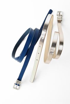 Love these stylish belts for fall! / Superbes ceintures stylisées pour l’automne #Reitmans #Style #ReitmansJeans #Belts #Ceintures Navy Leather Belt, Women Professional Attire, Denim Inspiration, Show Me The Money, Professional Attire, Upcycled Denim, Professional Women, Belts For Women, Lovely Colors