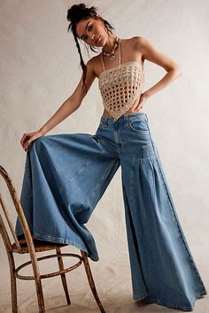 We The Free Pandora Wide-Leg Jeans Diy Ripped Jeans, Wide Leg Jeans Outfit, Altering Clothes, Denim Trends, Free People Jeans, Clothing Dresses, Look Fashion, Denim Fashion, Wide Leg Jeans