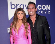 a man and woman posing together on the red carpet at bravocon 2012 in new york city