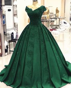 Green Ball Gown Satin Prom Dresses Lace V Neck Formal Dress Green Satin Prom Dress, Green Ball Gown, Dress Quinceanera, Satin Prom Dresses, Satin Ball Gown, Princess Prom Dresses, Dress Display, Ball Gowns Princess, V Neck Prom Dresses