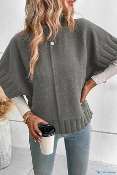 OrcaJump - Contemporary Heathered Gray Mock Neck Batwing Short Sleeve Knit Sweater Short Sleeve Knit Sweater, Lisa Fischer, Look Short, Romper And Jacket, Dress Up Outfits, Jeans Leggings, Summer Knitting, Short Sleeved Sweaters, Batwing Sleeve