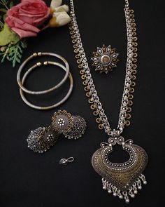 10% Discount on all Prepaid Orders 🚚 Free shipping all over India 🇮🇳 Elevate your ethnic look with this stunning premium quality, two-tone long necklace set. To order, simply type "Premium Two-Tone Long Necklace Set" in the search bar of our website: www.misha-store.com (link in bio). Price and size details are mentioned on the product page. Happy Shopping! #PremiumQualityNecklaceSet #EthnicLook #TwoToneDesign #StrikingVisualEffect #ElegantStyle #HighQualityMaterials #StatementMakingJhumk...