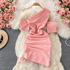 Materials: other Size: m, l Color: red, pink, white, black Prom Dresses Long Pink, Prom Accessories, Body Figure, Trendy Dress, Really Cute Outfits, Teenage Fashion Outfits, Slim Waist, Bodycon Mini Dress, Summer Dresses For Women