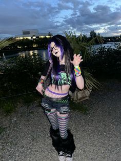 Alt Outfits With Leg Warmers, Alt Band Outfit, Scene People 2000s, Myspace Emo Outfits, Scenecore Poses, Scene Style Outfits 2000, 2000s Scene Aesthetic Outfits, Dti Outfits Rave, Scene Clothes Aesthetic