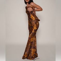 Mirror Palais Gown In Gold Mosaic, Size Xs, This Dress Is Breathtaking And Fits/Feels Incredible. Fabric Feels Like You're Wearing Nothing.. Sold Out Online As Well. Message Me Before Buying Please! Gold Mosaic, Red Gold, Mirror, The Incredibles, Womens Dresses, Dresses, Fabric, Gold, How To Wear