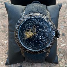 All Black Men’s Watch. Graffiti Like Detail In Watch Band. (Very Unique ) Luxury Black Watches For Men, Watch For Men Aesthetic, Luxury Handmade Black Watch Accessories, Luxury Black Watch Bands For Men, Luxury Watches For Men Most Expensive, Luxury Men's Black Watch, Men’s Watch, Mafia Background, Cool Watches For Men