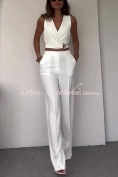 White Vest With Pockets For Spring, White Spring Vest With Pockets, Chic White Tank Top For Work, Casual White Workwear Vest, White Summer Workwear Vest, White Tank Top For Summer Workwear, Casual White Vest For Work, White Sleeveless Tank Top For Work, White Summer Vest With Pockets