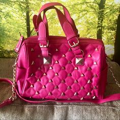 Brand New Without Tags, Never Been Used. Please See All Photos Hot Pink Faux Leather Crossbody Satchel Handbag With Triangle Flat Stud And Gold Chain Detailing. So Pretty! Approximate Dimensions: 13” X 10” X 4” Bundle And Save With My Other Listings, Offers Welcome {D15} Trendy Pink Bag With Gold-tone Hardware, Pink Shoulder Bag With Gold-tone Hardware For Party, Pink Crossbody Satchel With Adjustable Strap, Trendy Pink Satchel With Zipper Closure, Pink Satchel Shoulder Bag With Zipper Closure, Pink Satchel With Zipper Closure, Pink Crossbody Satchel, Pink Satchel With Zipper Closure As Shoulder Bag, Pink Zipper Closure Satchel Shoulder Bag