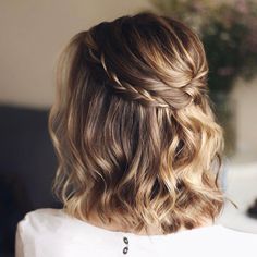 Bridesmaid Hair Blonde Medium Length, Half Up Short Bridal Hair, Bob Hairstyles For Wedding Guest, Reunion Hairstyles, Bob Hairstyles For Wedding, Hairstyles For Wedding Guest, Gala Hairstyles, Mob Hair