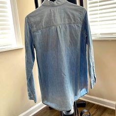 Women’s Brand New Madewell Jean Shirt. Excellent Condition. Never Worn, But Without Tag. Light Wash Relaxed Fit Tops For Daywear, Relaxed Fit Light Wash Tops For Daywear, Light Wash Long Sleeve Relaxed Fit Tops, Light Wash Long Sleeve Casual Tops, Light Wash Relaxed Fit Long Sleeve Tops, Light Wash Long Sleeve Top With Relaxed Fit, Casual Light Wash Long Sleeve Tops, Casual Long Sleeve Light Wash Tops, Casual Medium Wash Tops For Work