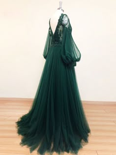 Prom Dress Green, Green Wedding Dresses, Green Tulle, Wedding Dress With Pockets, Tulle Evening Dress, Corset Dress Prom, Long Sleeve Evening Dresses, Prom Dress Inspiration, Clothing Designs