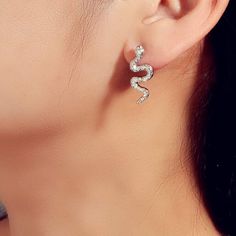 Gorgeous Simulated Diamond Silver Snake Earrings Black And Silver Earrings, Baublebar Earrings, Boho Chic Earrings, Boho Style Earrings, Surgical Steel Earrings, Vintage Style Earrings, Rose Gold Studs, Crystal Hoop Earrings, Snake Earrings