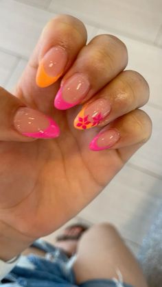 🌅👒🏝️🫶🌊☀️💗 Teen Nails, Cruise Nails, Beachy Nails, Simple Gel Nails, Girly Acrylic Nails