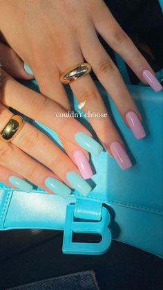 Y2k Nail Colors, Sophia Tuxford Nails, Sophia Tuxford, Teen Nails, Nyc Nails, Gold Glitter Nails, Formal Nails, Nails Now