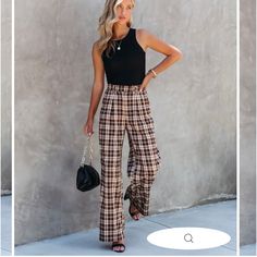 Brand New With Tags Vici Plaid Trousers - They Are High Waisted And Wide Legged. Super Flattering And Have A Long Inseam! They Are Size Medium - Equivalent To A Size 28. They Are Sold Out Online 11” Rise 34” Inseam Plaid Wide Leg Pants, Plaid Pants Outfit, Elastic Leggings, Plaid Trousers, Blue Ripped Jeans, Fall Pants, Pencil Skirt Dress, Half Sleeve Dresses, Straight Dress