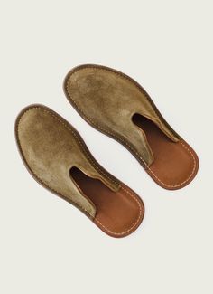 Mr. Grumpy Leather Slippers – WP Standard Mens Slippers Slip On, Luxury Men's Fall Slip-ons, Luxury Men's Mules For Work, Luxury Business Mules For Men, Pendleton Slippers For Men, Fun Slippers Men, Luxury Men's Slippers, Modern Luxury Men's Clogs, Luxury Classic Men's Slippers