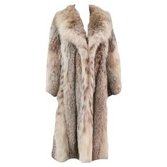 Brand new Canadian Lynx Fur Coat (Size 12 Medium) in good condition Elegant portrait collar, straight sleeves, two side seam pockets and white satin lining Made - USA Measurements -Length 48'' -Back across 20'' -Sleeves 27-24'' -Bust: 48 -Inside armhole to armhole seam 24'' -Sweep 61'' 90s Girl Fashion, Elegant Portrait, White Fur Coat, Fox Fur Jacket, Edgy Jewelry, Paris Outfits, Prom Outfits, White Fur, Goth Outfits