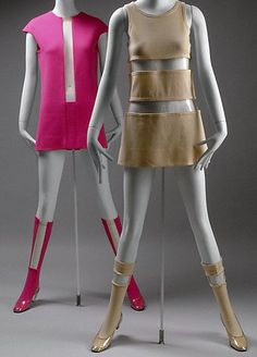 Rudi Gernreich - Robe Mini et Bottes 'Chaussettes' - Jersey Laine et Plastique Transparent - 1967 Space Age Fashion, 1960 Fashion, 1960s Outfits, 60s 70s Fashion, Costume Institute, 1960s Fashion