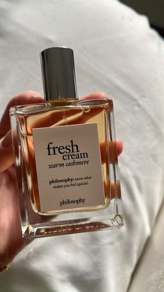 philosophy fresh cream & warm cashmere 🤍 Soft Perfume Fragrance, Warm Cashmere Philosophy, Warm Cashmere Perfume, Philosophy Warm Cashmere, Clean Vanilla Perfume, Philosophy Fresh Cream Warm Cashmere, Cocoa Butter Perfume, Vanilla Cashmere Perfume, Vanilla Caramel Perfume