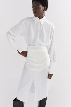 Our oversized shirt dress is made of 100% Bamboo silk. The shirt features a traditional collar, button stand with mother of pearl buttons and oversized cuffs with our signature button detail. Oversized White Shirt Dress, Oversized Silk Shirt, Oversized White Shirt, Oversized Shirt Dress, Silk Shirt Dress, French Seam, Bamboo Silk, White Shirt Dress, Mother Of Pearl Buttons