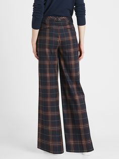 SLIM WIDE-LEG: A slimmed down version of our High-Rise Wide-Leg pant, the Slim Wide-Leg has a narrower fit from hip to knee and a not-too-wide leg for a flattering fit.  WASHABLE & COZY: Made in Italy's Lanificio Comatex mill, this cozy fabric has a Wide Leg Pants Outfit Work, Wide Leg Pants Outfit, High Rise Pants, Plaid Pants, White Blazer, Business Attire, Work Attire, Work Fashion, Wide Leg Trousers