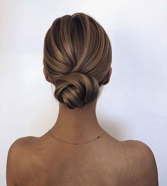 Veil Hairstyles, Updos For Medium Length Hair, Wedding Hair And Makeup, Bride Hairstyles, Trendy Hairstyles, Hair Updos, Bun Hairstyles