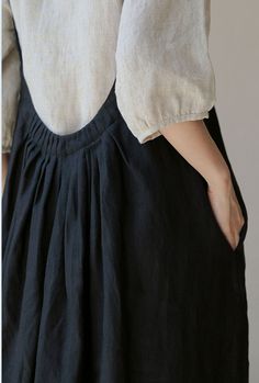 23222women's Linen Pleated Overall Dress, Pinafore Dress in Black, Women's Summer Linen Apron Dress, Handmade by OOZZ - Etsy Linen Apron Dress, Full Gown, Vintage Style Wedding Dresses, Stitch Clothes, Dress Handmade, Summer Linen, Loose Fitting Dresses, Layering Outfits, Apron Dress