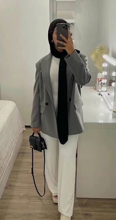 Mun Outfits Modest, Blazer Outfits For Hijabis, Modest Elegant Outfits Classy, Optical Illusion Dress