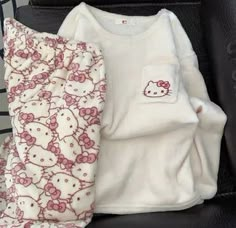 Cozy Sanrio Pajama Sets – Luxandluxy Cute Pjs For School, Pajamas Day At School, Sanrio Sleepwear, Sanrio Pjs, Sanrio Sweater, Pj Fits, Girly Pajamas, Sanrio Pajamas, Cute Pajamas For Women