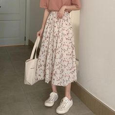 Olivia Mark - Floral Print Midi Skirt in Long Fairy Design Mode Ulzzang, Long Skirt Casual, Korean Skirt, Skirt Streetwear, Long Skirt Summer, Skirts Summer, Floral Print Midi Skirt, Pleated Long Skirt, Trendy Skirts