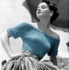 1950s Off The Shoulder Sweater. Vintage Vogue Knitting Pattern for Sale. 1950 Style, 1950s Fashion Women, 1950 Fashion, Sweater Pin, Vintage Knitwear, Design Moda, Vogue Knitting, Fashion 1950s, 1950s Style