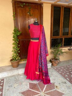 lehenga set  |womens pink lehenga choli |crop top lehenga set |designer patola lehenga dupatta | wedding lehenga choli | patan patola lehenga usa Women's lehenga set /patola embroidered lehenga skirt/voggish      lehengas are one of the beautiful and versatile traditional attires of india !! we carry such pieces in budget with great quality that can be styled in multiple ways with different outfits !!       Here is Beautiful red hand embroidered at waist pure chinnon skirt paired with matching h Lengha Long Choli Blouse Designs, Patan Patola Lehenga, Patola Crop Top, Patola Lehenga Choli, Langa Jacket, Patola Lehenga, Top Lehenga, Lehenga Pink, Choli Blouse Design