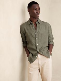 Cut from 100% linen, we love this shirt for its beautiful, natural texture and ability to stay cool and crisp, even in heat and humidity.  Slim fit.  Spread collar with button-front closure.  Shirttail hem.  Slim fit.  Long sleeves.  Hip length.  Model: Size M, 6'2" (188cm). Mens Linen Shirt Outfit, Men Wedding Attire Guest, Green Shirt Outfits, Mens Linen Outfits, Olive Green Outfit, Linen Shirt Outfit, Green Linen Shirt, Mens Wedding Attire, Shirt Outfit Men