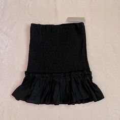 Lizard Thicket Skirt. Size Medium But Runs Small Black Ruched Stretch Skirt, Casual Ruched Flared Skirt, Stretch Black Gathered Skirt, Black Stretch Gathered Skirt, Black Gathered Mini Skirt, Black Ruched Relaxed Skirt, Spring Black Skirt With Elastic Waistband, Black Stretch Ruched Mini Skirt, Black Ruched Stretch Mini Skirt