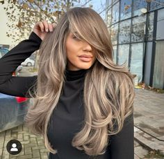 Perfect Blonde Hair, Rambut Brunette, Blonde Hair With Bangs, Brown Hair Balayage, Blonde Hair Inspiration, Blonde Hair Looks, Hair Balayage, Light Hair Color