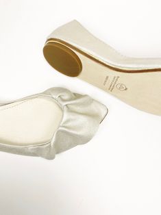 "These white Gold Pointy Wedding Flats are so chic + super comfortable! Fall in love with their delicate ruffles, whether you will have them as bridal shoes for your big day or as everyday favourite flats, these beautiful shoes will make you feel so special! ► Handmade to order ballet flats, I will be delighted to personally handcraft a pair especially for you! ► Upper in buttery soft white Gold Italian leather ► Available in many wonderful colors, see them all here : https://www.etsy.com/shop/e Leather Wedding Flats With Leather Sole, Leather Flats For Wedding, Leather Flats With Leather Sole For Wedding, Chic Leather Ballet Flats For Wedding, Elegant Round Toe Ballet Flats For Wedding, Gold Flats For Spring Wedding, Elegant Leather Ballet Flats For Wedding, Chic Closed Toe Ballet Flats For Wedding, Wedding Leather Ballet Flats With Round Toe