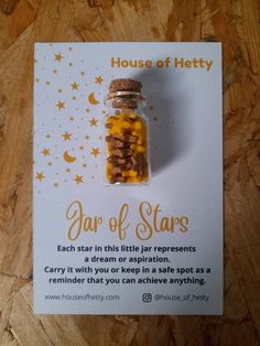 This miniature jar is packed full of gold stars handmade from polymer clay. The A6 display card features the following words as standard: Jar of Stars Each star in this little jar represents a dream or aspiration. Carry it with you or keep in a safe spot as a reminder that you can achieve anything. Not keen on this wording? Choose the 'custom text' option and write your own in the personalisation section. This would make a lovely gift for any loved one.Check out my other items: https://www.house Star Themed Gifts Ideas, Wish Jars Ideas, Crafts With Small Glass Jars, Small Jars Ideas, Little Jars Ideas, Mini Jar Ideas, Mini Jar Crafts, Tiny Jar Crafts, Star Gift Ideas